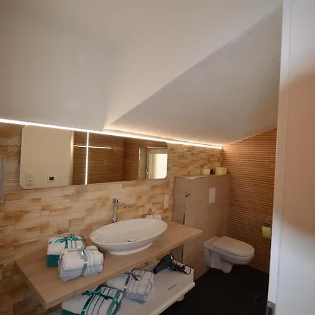 Apartment Sweet Dreams *